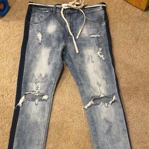 Kollar Jeans